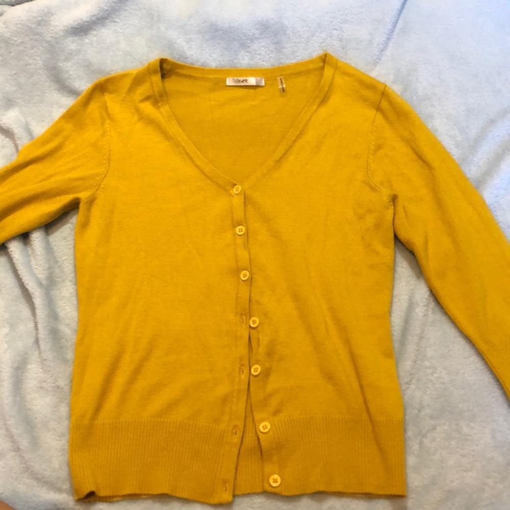 Beautiful yellow cardigan.